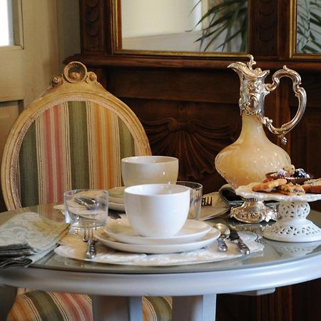 Palazzo Rocchi - Residenza D'Epoca Bed & Breakfast Lucca Bagian luar foto