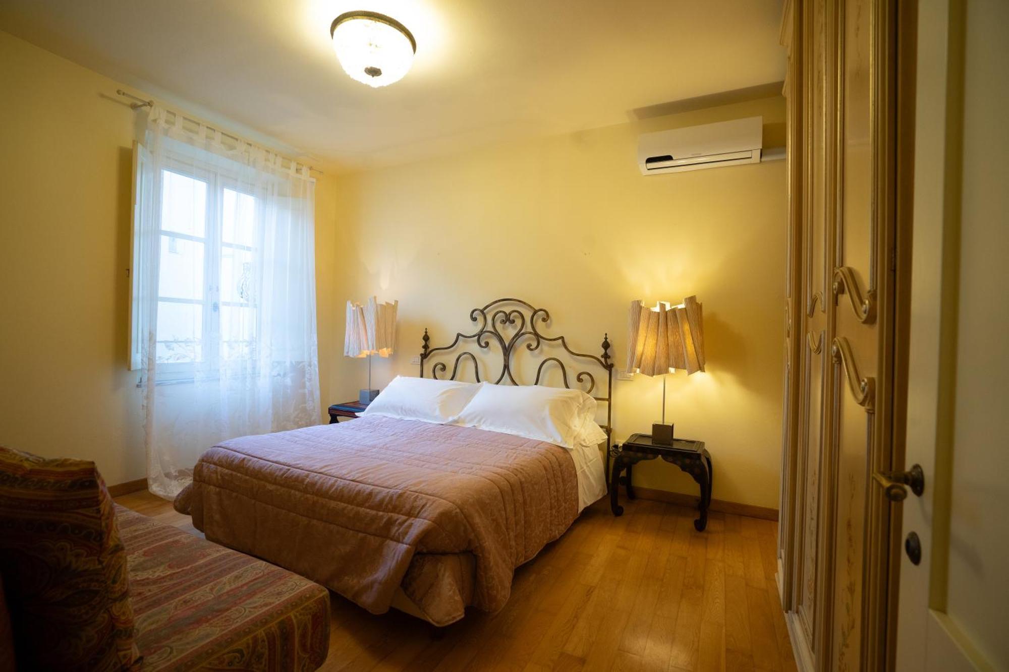 Palazzo Rocchi - Residenza D'Epoca Bed & Breakfast Lucca Bagian luar foto