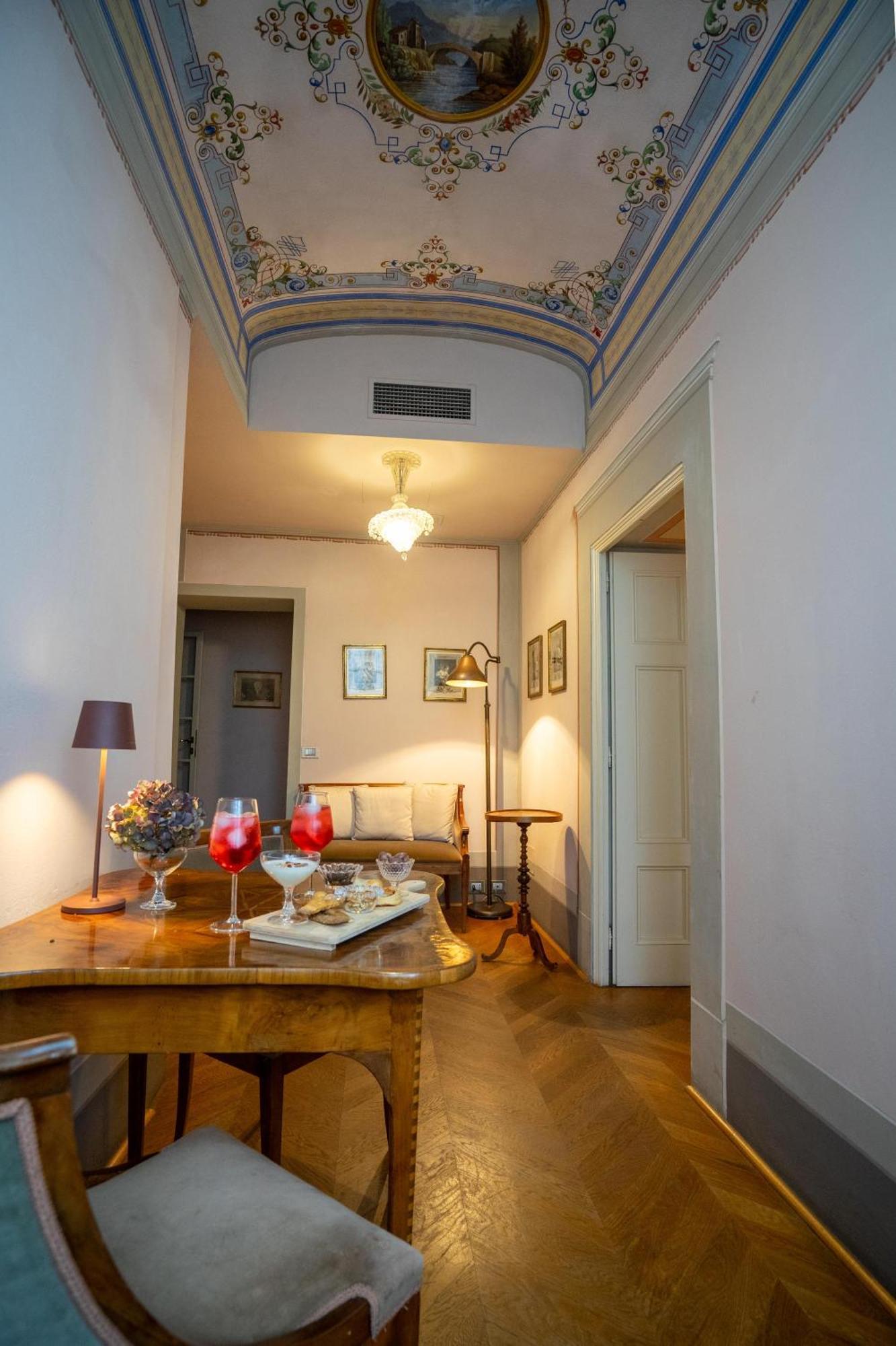 Palazzo Rocchi - Residenza D'Epoca Bed & Breakfast Lucca Bagian luar foto